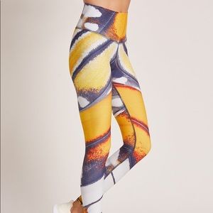 Niyama Sol barefoot legging Monarch SM